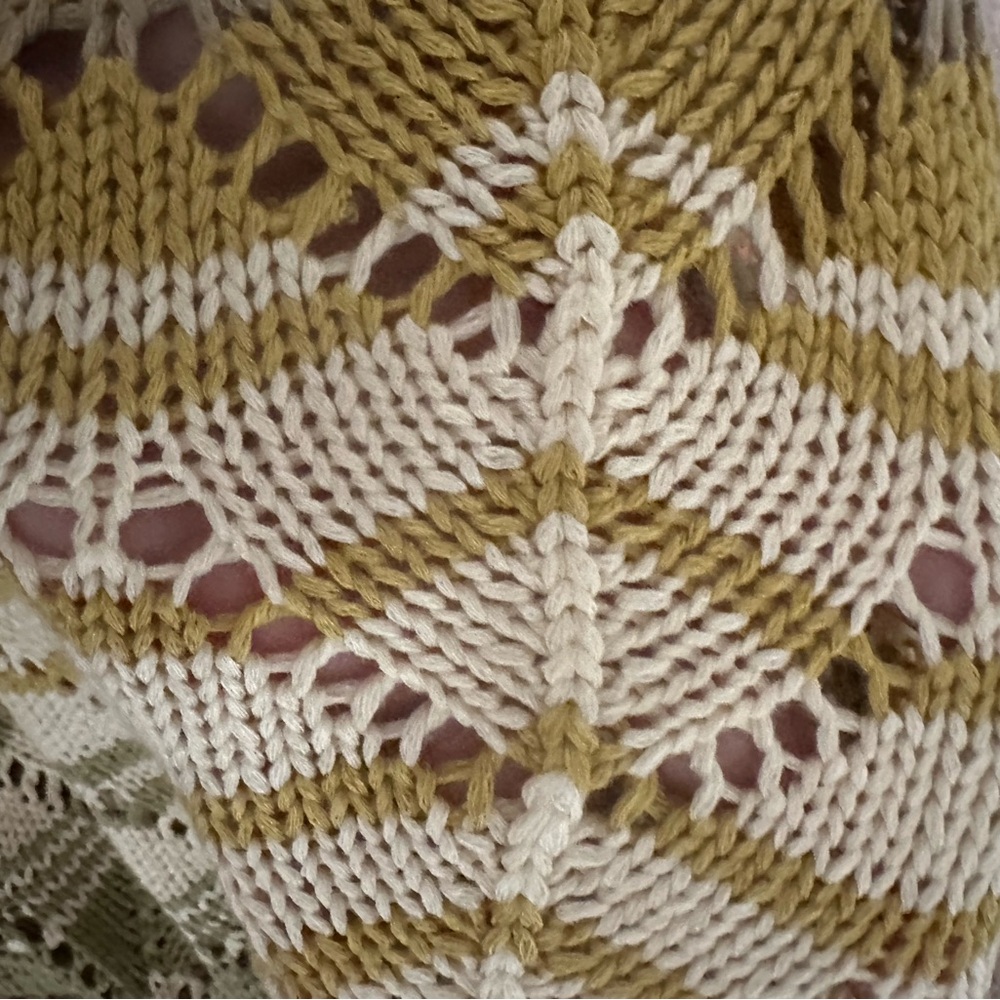 NWOT easel sweater - Picture 10 of 11